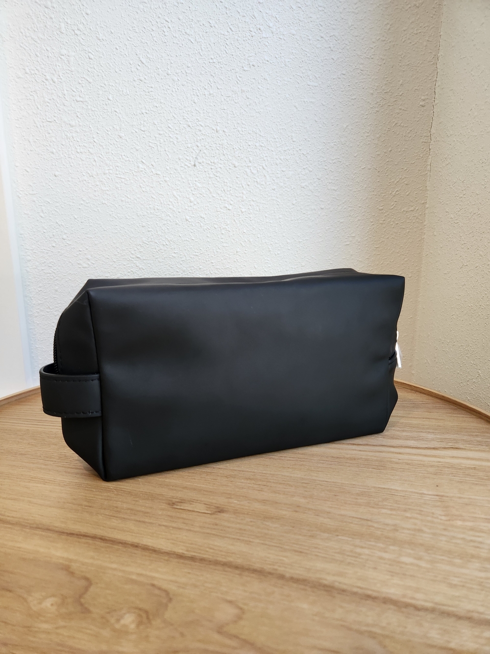 Yves Saint Laurent Black Makeup Travel Case - Picture 3 of 6